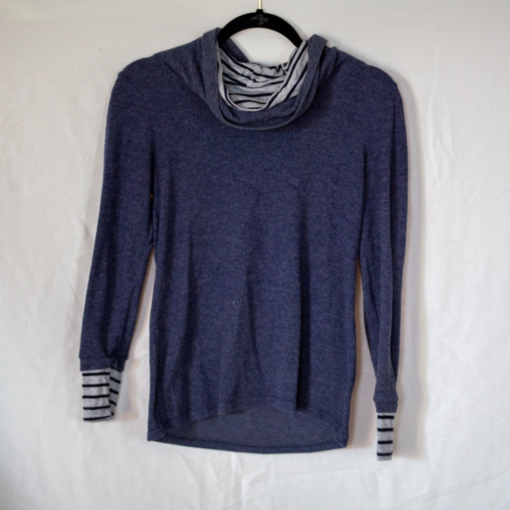 Long sleeve mock turtle neck